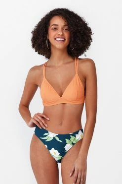 Top 10 π Cupshe Triangle Braided π Bikini Top π 10 Top 10 π Cupshe Triangle Braided π Bikini Top π -Cupshe Online Shop 1 01fdbd6a 1de1 4858 938c a0c304c2ec0b