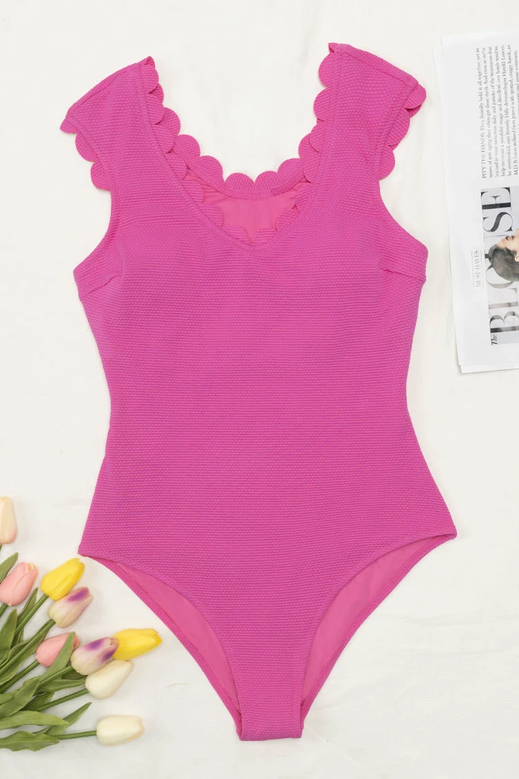 Brand new 👍 Cupshe Dejah Pink V-neck Scalloped One Piece 🩱 Swimsuit 🎁 3 Brand new 👍 Cupshe Dejah Pink V-neck Scalloped One Piece 🩱 Swimsuit 🎁 - Image 3