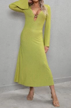 Budget ✔️ Cupshe Nadine Plunge O-ring Maxi Cover Up ⌛