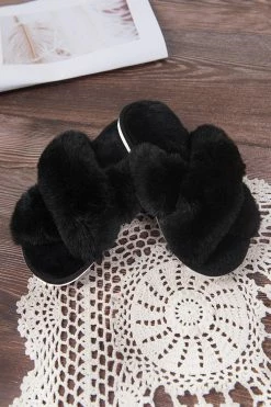 Promo 😀 Cupshe Karter Black Cross Strap Fluffy Slippers 🌟