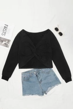 Wholesale 👍 Cupshe Private Island Black V-neck Twist Long Sleeve Sweatshirt ✔️ -Cupshe Online Shop 1 298cf38e c93d 4c1b 8310 db238cee6e5a