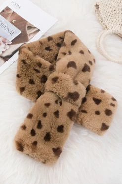 Flash Sale 🤩 Cupshe Winter Escape Criss Cross Scarf 🎁