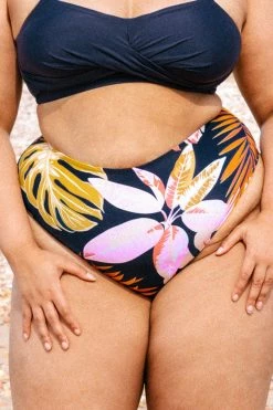 Brand new π Cupshe Makayla Tropical Plus Size π Bikini Bottom π