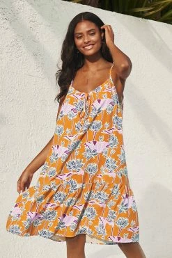 Brand new 🎉 Cupshe Riley Yellow Floral Sleeveless 👗 Dress ⭐
