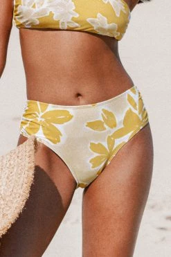 Outlet 💯 Cupshe Delicate Expressions Side Shirred Mid Rise 👙 Bikini Bottom ❤️