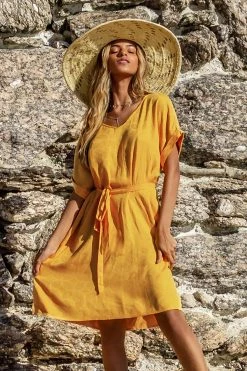 Brand new 🛒 Cupshe Yellow V-neck Side Slit 👗 Dress ✔️