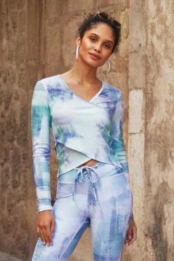 New 🎉 Cupshe Soft focus Tie Dye V-neck Sweatshirt 🔥