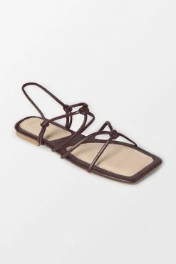 Discount ✔️ Cupshe Flirt Square Toe Double-strap Sandals 🔥