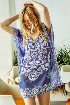 New ✔️ Cupshe Navy blue Floral Print Cover Up 🎉