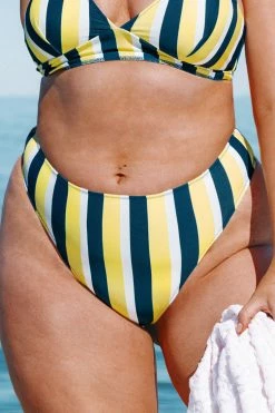 Brand new π Cupshe Michelle Striped Plus Size π Bikini Bottom π€©
