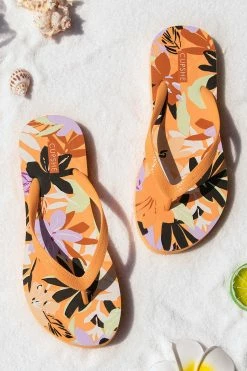 Buy 🔥 Cupshe Wildberry Floral Flip Flops 😀
