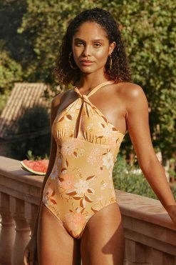 Flash Sale 👏 Cupshe Liliana Floral Cut-out One Piece 🩱 Swimsuit 👍