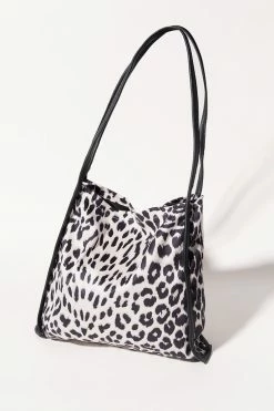 Discount 🎉 Cupshe Leopard Double Handle Shoulder Bag ⌛