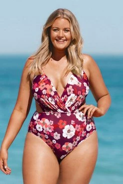 Coupon ✔️ Cupshe Olivia Floral Cutout Plus Size One Piece 🩱 Swimsuit 🌟