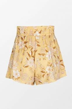Hot Sale ⭐ Cupshe Brandi Floral Elastic Waist Shorts ✨ -Cupshe Online Shop 1 b1abbc37 2894 46f8 9f75 2a853b6380bb