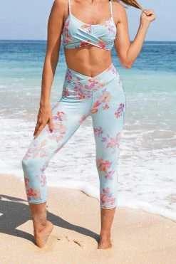 Flash Sale ❤️ Cupshe Reverie Floral Wrap Leggings ✨ -Cupshe Online Shop 1 b7599b1b e48c 4007 b0c2 127b0738ba63