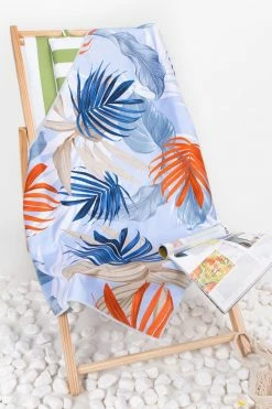 New 💯 Cupshe Beach House Leafy Beach Blanket 🤩