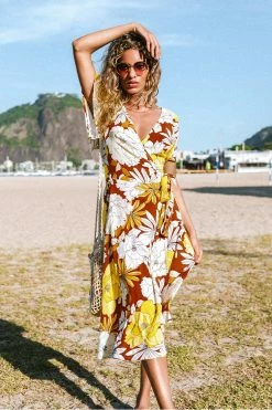 Best Sale 🎉 Cupshe Freya Floral Wrap Tie Wait 👗 Dress 🎁