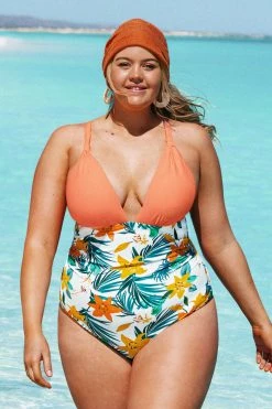 New 😍 Cupshe Myla Floral O-ring Ruched Plus Size One Piece 🩱 Swimsuit ✨