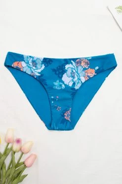 Best Pirce 👍 Cupshe Seafoam Garden Reversible Standard Rise 👙 Bikini Bottom ⌛