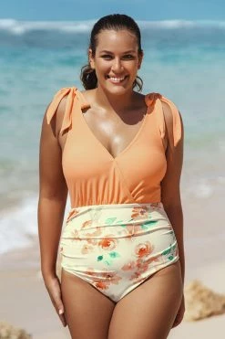 Wholesale 🎁 Cupshe Relaxing Flowers Faux Bow Plus Size One Piece 🩱 Swimsuit 💯