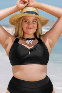 Wholesale 👍 Cupshe Charmed Romance Twist Front Plus Size Midkini 😍