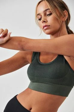 Best Sale 🔔 Cupshe Midnight Hour U-neck Medium Support Sports Bra 🔥