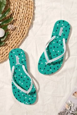 Budget π₯ Cupshe Fizz Heart Print Flip Flops π§¨