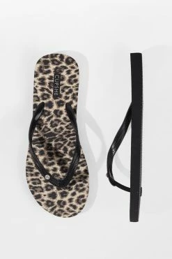 Deals ✔️ Cupshe Beckett Animal Print Flip Flops ⌛ 7 Deals ✔️ Cupshe Beckett Animal Print Flip Flops ⌛ -Cupshe Online Shop 2 13