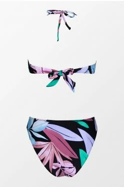 Flash Sale 🔔 Cupshe Tropicool Leaf Twist Front Bandeau and Cheeky High Waist Set ✨ -Cupshe Online Shop 2 1c399dcb 1351 4c1f 8343 9e910beea945