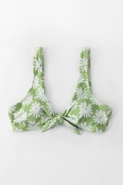 Deals ✨ Cupshe Light Green Floral Knotted Tank 👙 Bikini Top ❤️ -Cupshe Online Shop 2 26fb9d4b 4005 43f2 9273 e0b152b44ac7