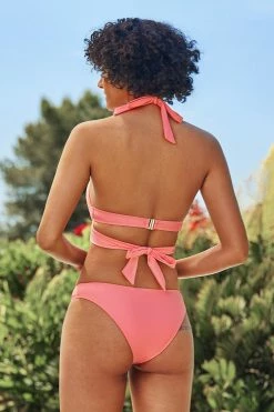 Budget 🛒 Cupshe Iris Halter 👙 Bikini 👏 -Cupshe Online Shop 2 39c8ed8c b089 4ca7 aab6 0da4c3ca2071