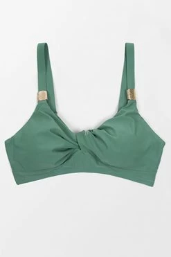 Hot Sale 🔥 Cupshe Braylee Green Twist Plus Size 👙 Bikini Top 🔥 -Cupshe Online Shop 2 4320dc52 6b6f 4942 9c43 c736c07954e0