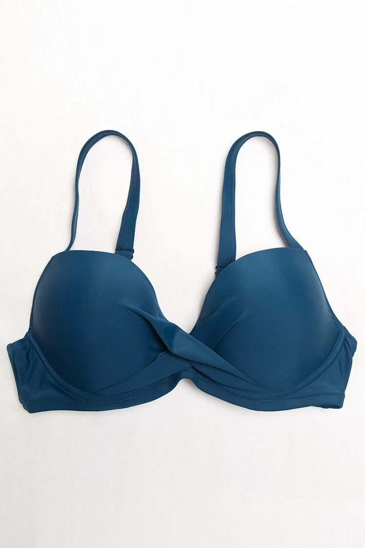 Wholesale 😍 Cupshe Elsa Criss Cross Ruched Plus Size 👙 Bikini Top 🎉 5 Wholesale 😍 Cupshe Elsa Criss Cross Ruched Plus Size 👙 Bikini Top 🎉 - Image 5