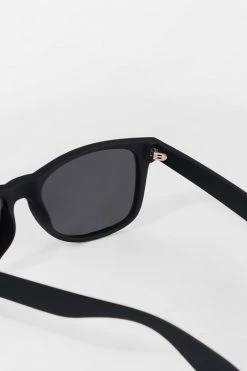 Budget ⌛ Cupshe Black Magic Minimalist 👓 Sunglasses 🧨 -Cupshe Online Shop 3 0ec78ec4 23db 4602 948f 16da6d5d60fe