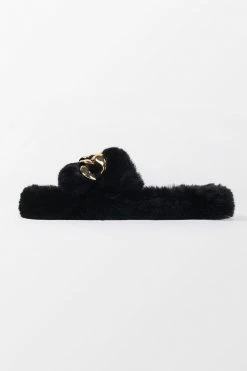 New ❤️ Cupshe Brownstone Black Fluffy Chain Decor Slippers ✨ -Cupshe Online Shop 3 2 b2c200c8 a25f 45d5 ba5e 1514a74232d8