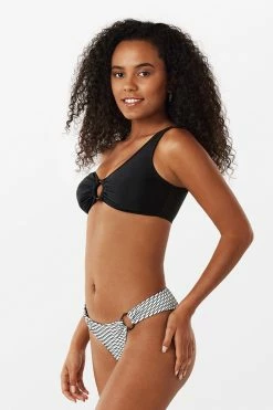 Cheap π Cupshe One Shoulder π Bikini with Stripes π 11 Cheap π Cupshe One Shoulder π Bikini with Stripes π -Cupshe Online Shop 3 41d6ba81 e153 4fa1 876e 74c6f1755b5f