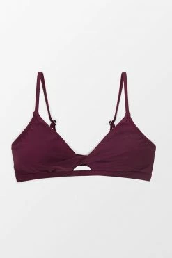 Cheapest 👏 Cupshe Shangrila Solids Twist Front Bra 👙 Bikini Top 🔥 6 Cheapest 👏 Cupshe Shangrila Solids Twist Front Bra 👙 Bikini Top 🔥 -Cupshe Online Shop 3 44a85437 4159 44da 8959 f5fcd5277fcc