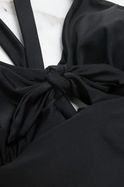 Coupon 🔔 Cupshe Midnight Flowers Bunny Tie Front Plus Size One Piece 🩱 Swimsuit 🛒 -Cupshe Online Shop 3 5 f019c89a e65d 4a9e b734 f650b8fdbc99