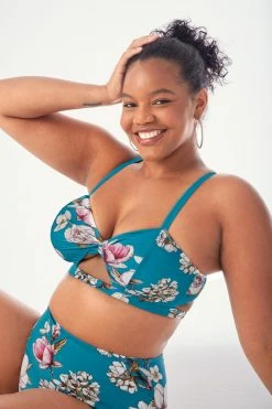 Budget 🤩 Cupshe Blue Floral Cutout High Waisted Plus Size 👙 Bikini 🧨 -Cupshe Online Shop 3 608df529 8995 4554 9af9 58e3a620fa6d