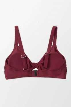 Promo 🌟 Cupshe Quinn Twist Cutout Plus Size 👙 Bikini Top 🔔 -Cupshe Online Shop 3 67e3bace 508f 46ec bf5f 7f9ceef2de36