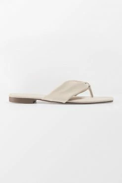 Discount β€οΈ Cupshe Hera Ruched Thong Sandals π― 5 Discount β€οΈ Cupshe Hera Ruched Thong Sandals π― -Cupshe Online Shop 3 69b38110 4b74 4a01 b26a afe14ea396e6