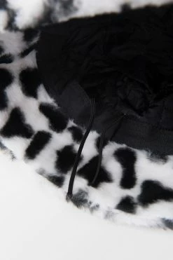 Best Sale π Cupshe Dynamic star Cow Pattern Fluffy Bucket Hat βοΈ 6 Best Sale π Cupshe Dynamic star Cow Pattern Fluffy Bucket Hat βοΈ -Cupshe Online Shop 3 6abe4c5e 5dd5 413c 8af7 bcd86445fee6