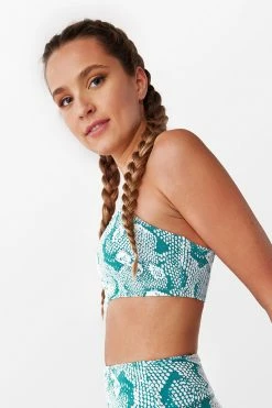 Cheap 💯 Cupshe Pandora Snake Criss Cross Sports Bra 🌟 -Cupshe Online Shop 3 744724cb 890f 4aa2 82ce 1f4fdb534a26
