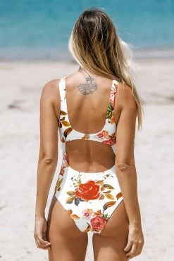 Discount ✨ Cupshe Romantic White Floral One-Piece 🩱 Swimsuit ⌛ 13 Discount ✨ Cupshe Romantic White Floral One-Piece 🩱 Swimsuit ⌛ -Cupshe Online Shop 3 77a07ffa 7d00 45e8 a193 52cb8c643e3e