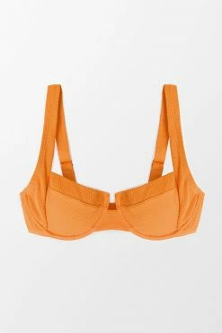 Best Pirce ⭐ Cupshe Caitlyn Textured Underwire 👙 Bikini Top ✔️ -Cupshe Online Shop 3 7c32bae2 5d03 45dd a081 fd561cbf8605