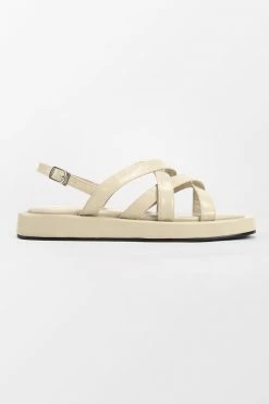 Top 10 🧨 Cupshe Vineyards Crisscross Strap Ankle Buckle Sandals 🤩 -Cupshe Online Shop 3 98067cdc 9594 4d30 b3d1 c9e26678f82e