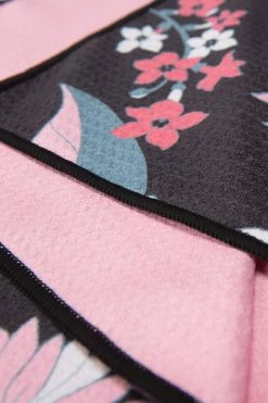 Wholesale 🛒 Cupshe Floral Bliss Floral Beach Blanket ✔️ -Cupshe Online Shop 3 9a259dd7 1e15 4879 8048 d98f6491238d