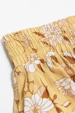 Hot Sale ⭐ Cupshe Brandi Floral Elastic Waist Shorts ✨ -Cupshe Online Shop 3 a895c953 43e1 4666 92a8 4bbab9dcb89c