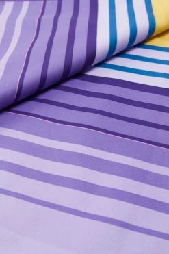 Brand new 🌟 Cupshe Fuschia Striped Beach Blanket 👏 -Cupshe Online Shop 3 bfd90002 2d3a 410b aa36 3b42659b7182